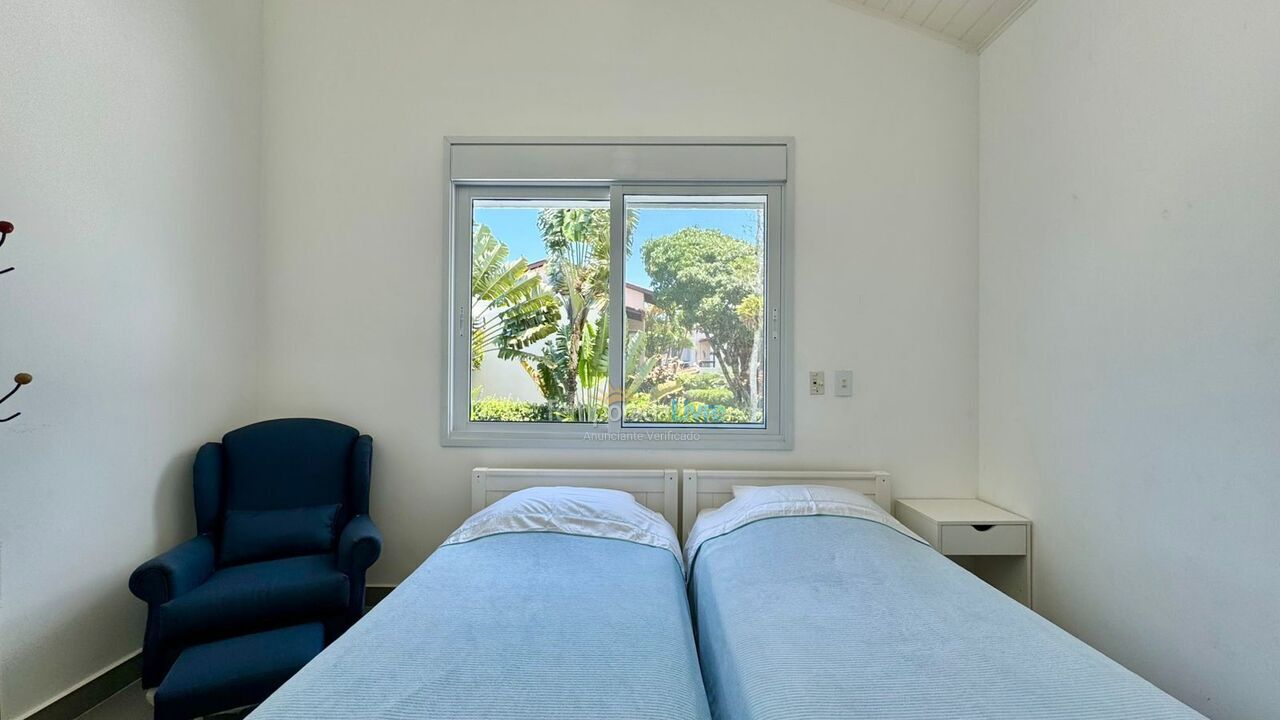 Casa para alquiler de vacaciones em São Sebastião (Praia da Baleia)