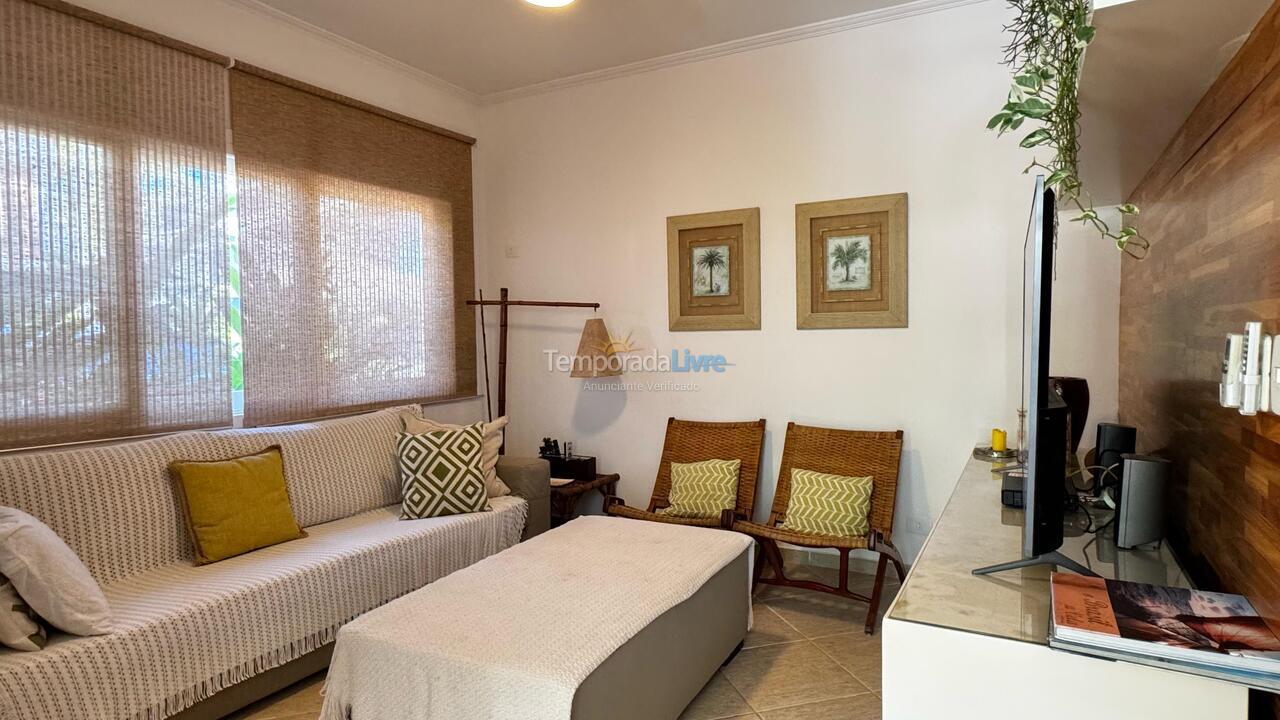 Casa para aluguel de temporada em São Sebastião (Praia da Baleia)