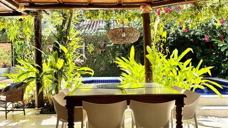 LINDA CASA NA PRAIA DA BALEIA