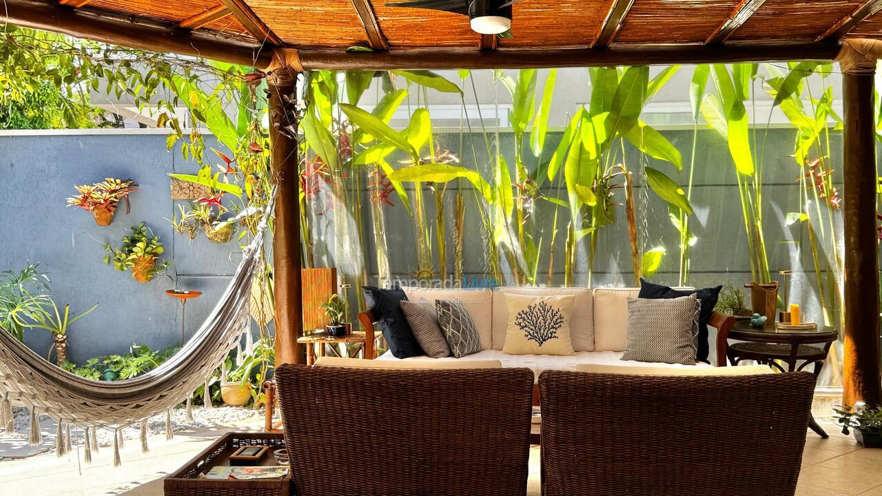 Casa para aluguel de temporada em São Sebastião (Praia da Baleia)
