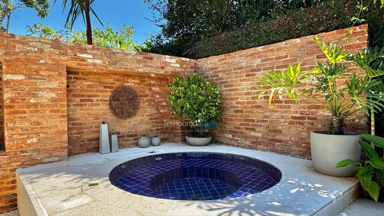 Casa para aluguel de temporada em São Sebastião (Praia da Baleia)