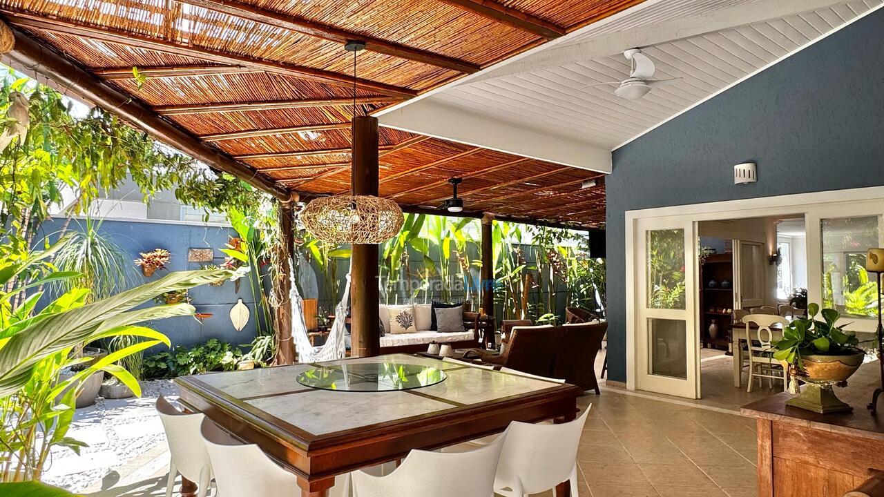 Casa para aluguel de temporada em São Sebastião (Praia da Baleia)