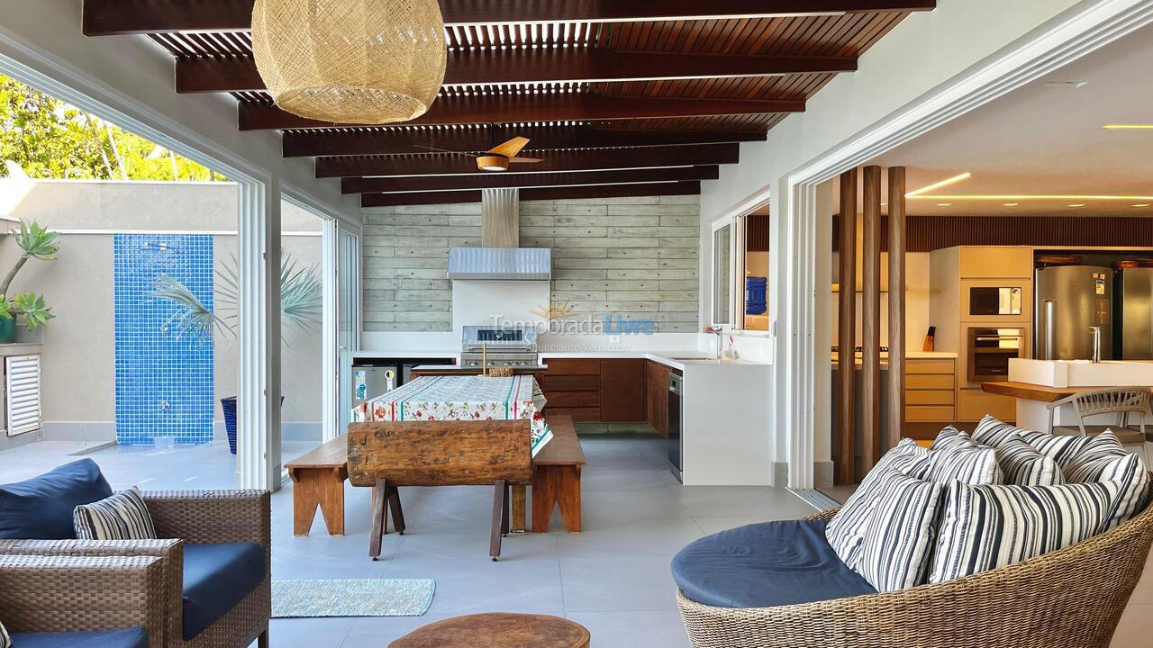 Casa para alquiler de vacaciones em São Sebastião (Praia da Baleia)