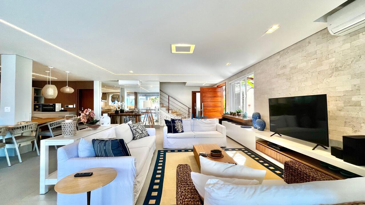 Casa para alquiler de vacaciones em São Sebastião (Praia da Baleia)