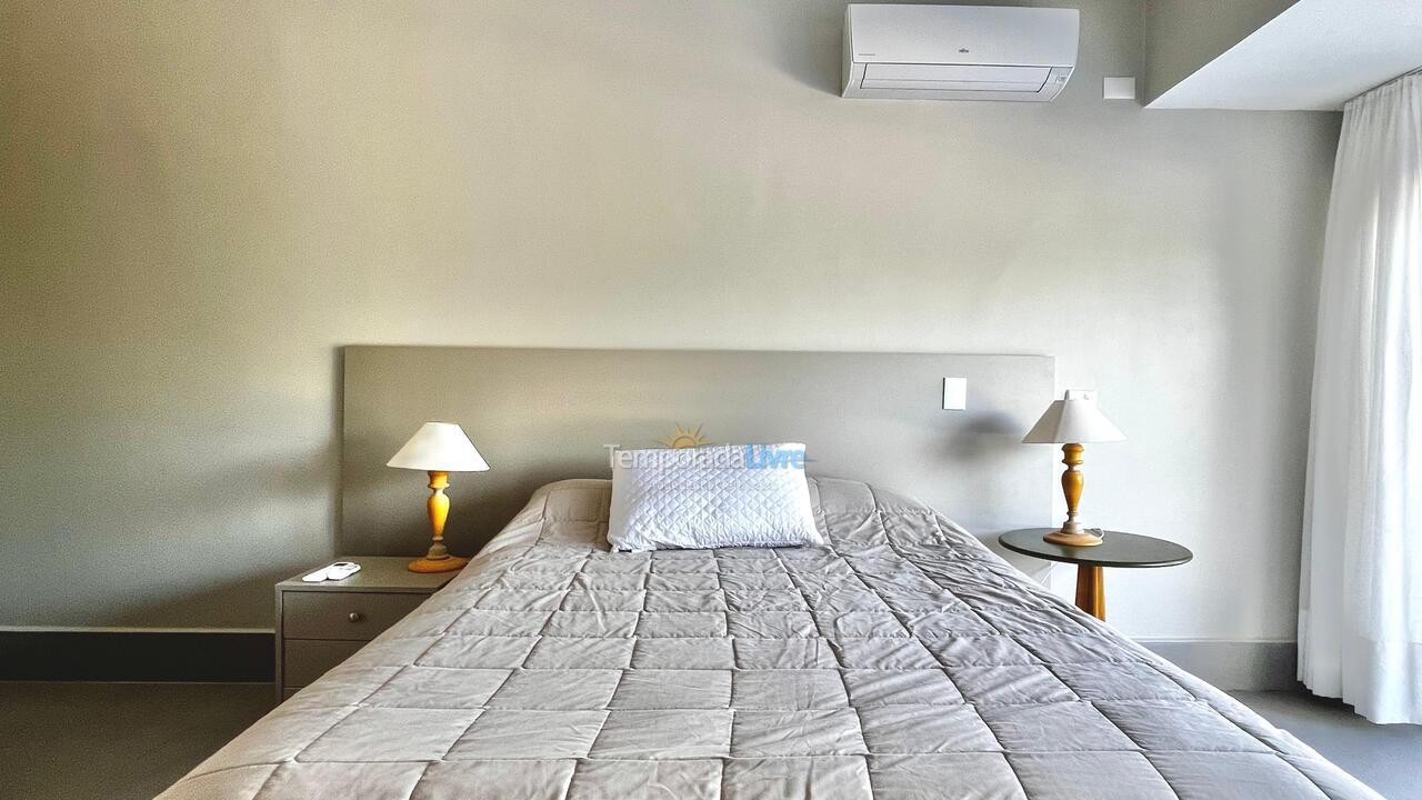 Casa para alquiler de vacaciones em São Sebastião (Praia da Baleia)