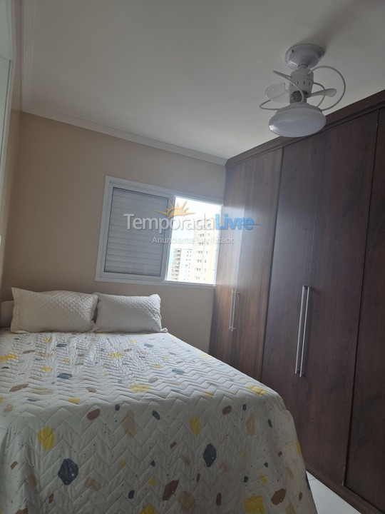 Apartamento para aluguel de temporada em Praia Grande (Aviação)