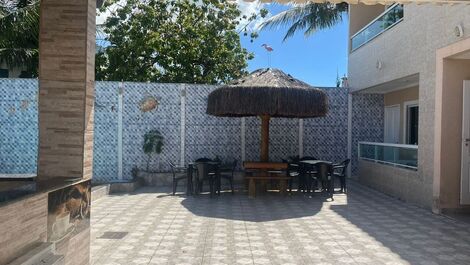 Hermosa casa con 4 suites alojamiento para hasta 20 personas.