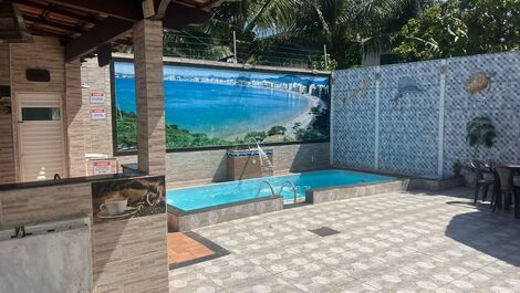 Hermosa casa con 4 suites alojamiento para hasta 20 personas.