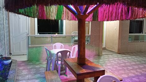 Hermosa casa con 4 suites alojamiento para hasta 20 personas.