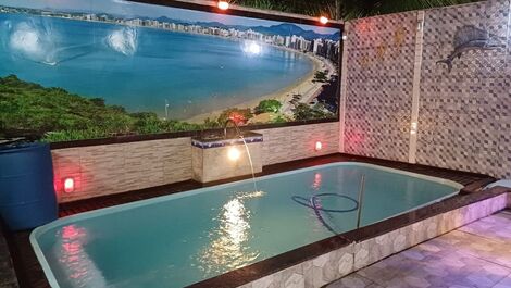 Hermosa casa con 4 suites alojamiento para hasta 20 personas.