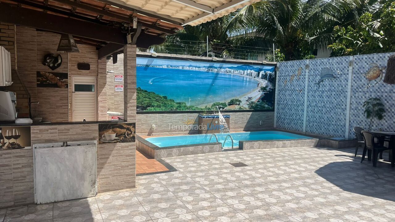 Casa para aluguel de temporada em Guarapari (Praia do Morro)