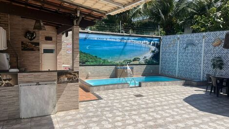 Hermosa casa con 4 suites alojamiento para hasta 20 personas.