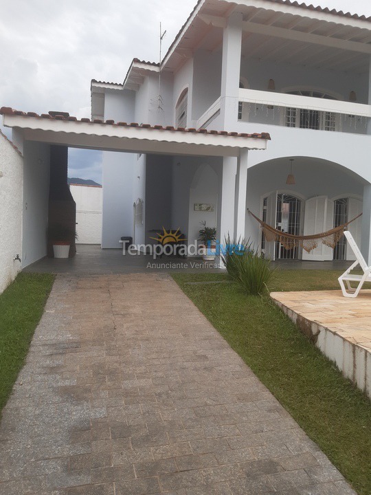 Casa para alquiler de vacaciones em Peruíbe (Jardim Ribamar)