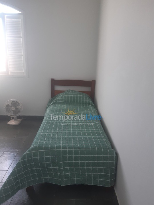 Casa para alquiler de vacaciones em Peruíbe (Jardim Ribamar)