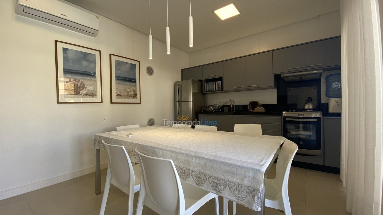 Apartment for vacation rental in Bombinhas (Mariscal)