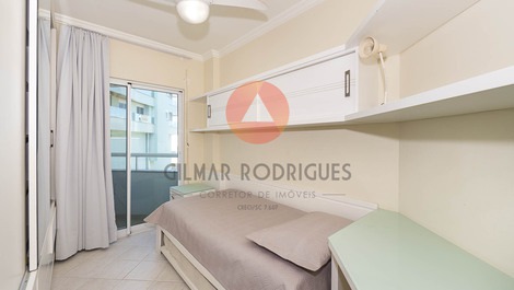 Apartamento em Mariscal com 3 dormitórios