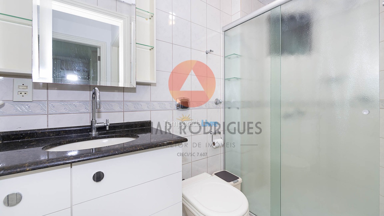 Apartamento para aluguel de temporada em Bombinhas (Canto Grande)