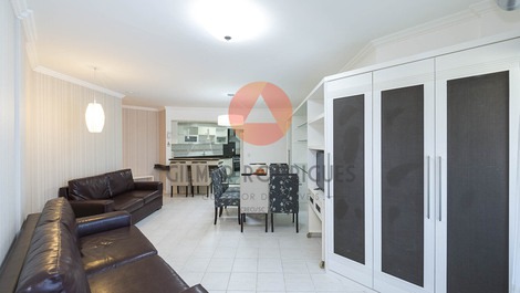 Apartamento em Mariscal com 3 dormitórios