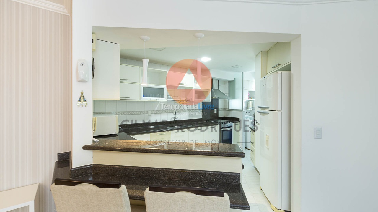 Apartamento para aluguel de temporada em Bombinhas (Canto Grande)