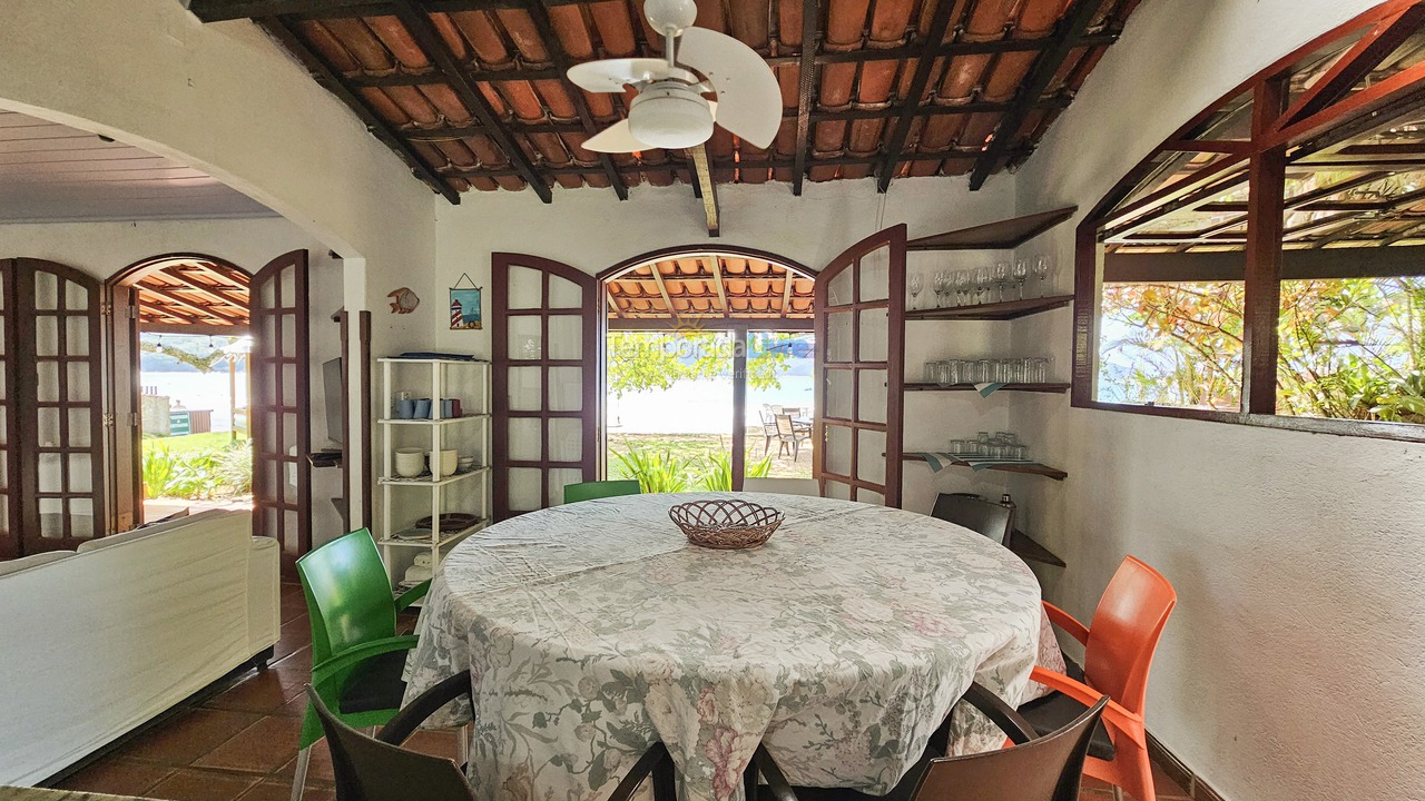 Casa para alquiler de vacaciones em Ubatuba (Praia da Fortaleza)