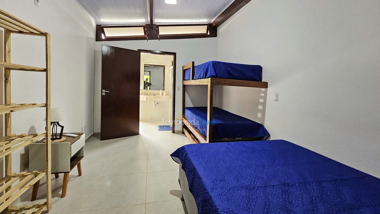 Casa para alquiler de vacaciones em Ubatuba (Praia da Fortaleza)