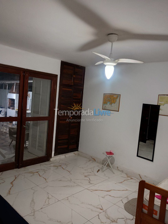 Casa para aluguel de temporada em Guarujá (Enseada)