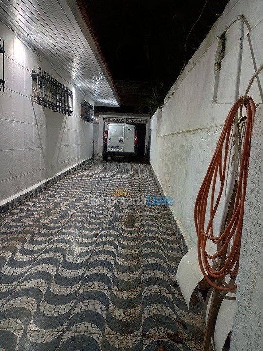 Casa para aluguel de temporada em Guarujá (Enseada)