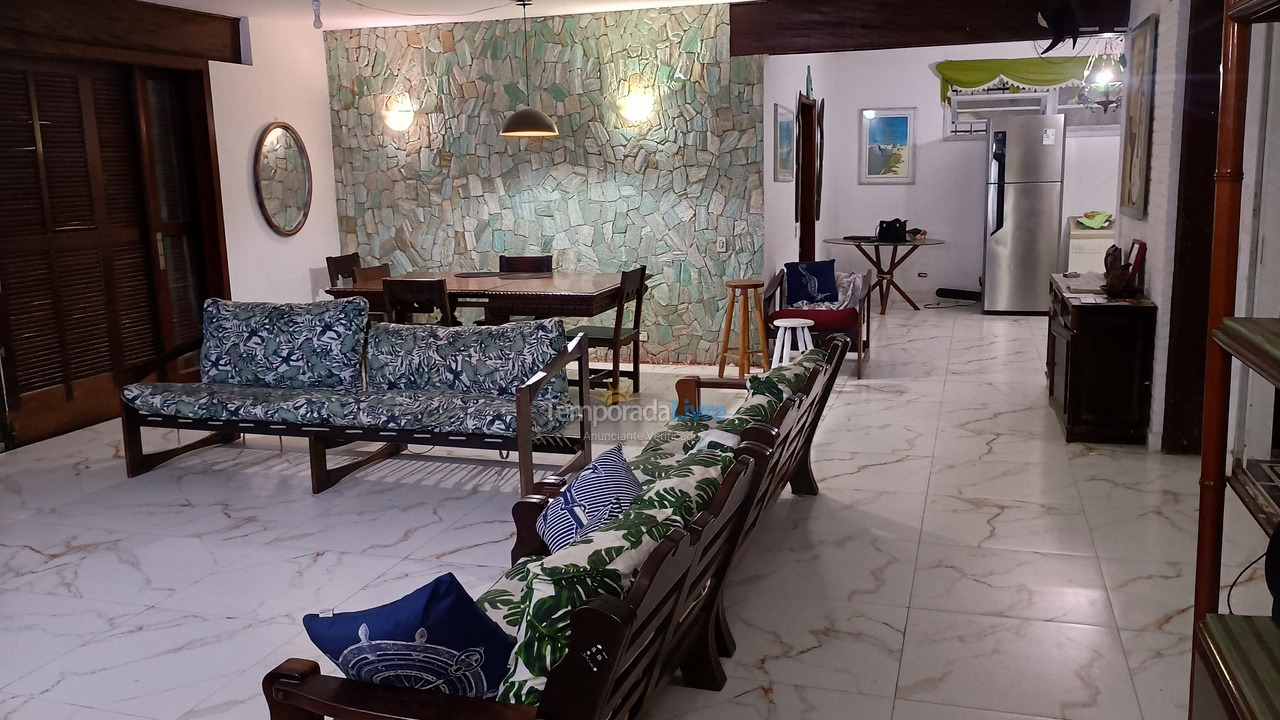 Casa para aluguel de temporada em Guarujá (Enseada)