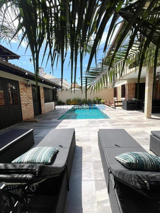 Casa para aluguel de temporada em Florianopolis (Jurerê Internacional)