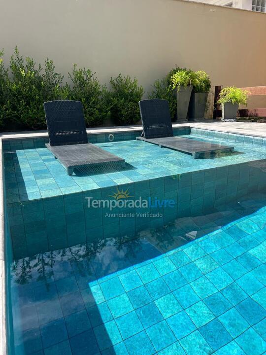 Casa para aluguel de temporada em Florianopolis (Jurerê Internacional)