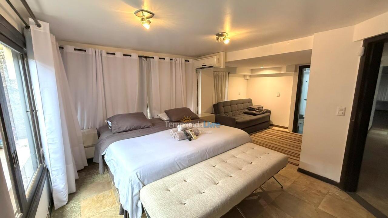 Casa para aluguel de temporada em Florianopolis (Jurerê Internacional)