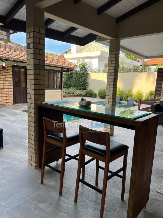Casa para aluguel de temporada em Florianopolis (Jurerê Internacional)
