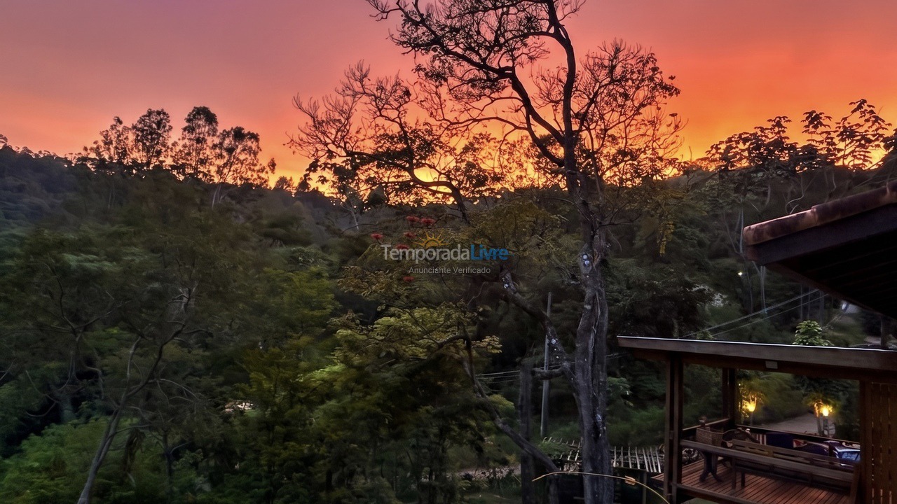 House for vacation rental in Teresópolis (Pessegueiros)