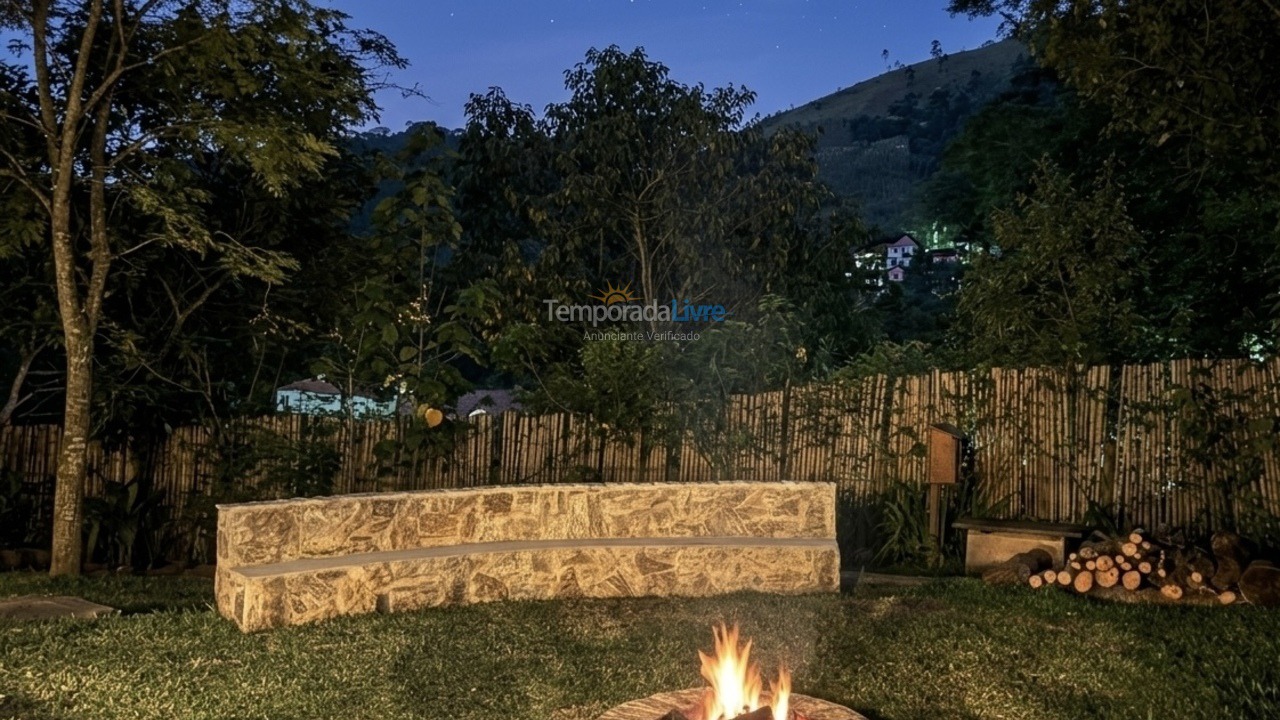 House for vacation rental in Teresópolis (Pessegueiros)