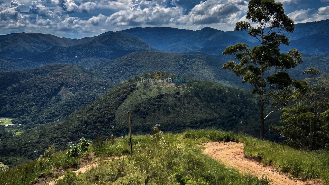 House for vacation rental in Teresópolis (Pessegueiros)