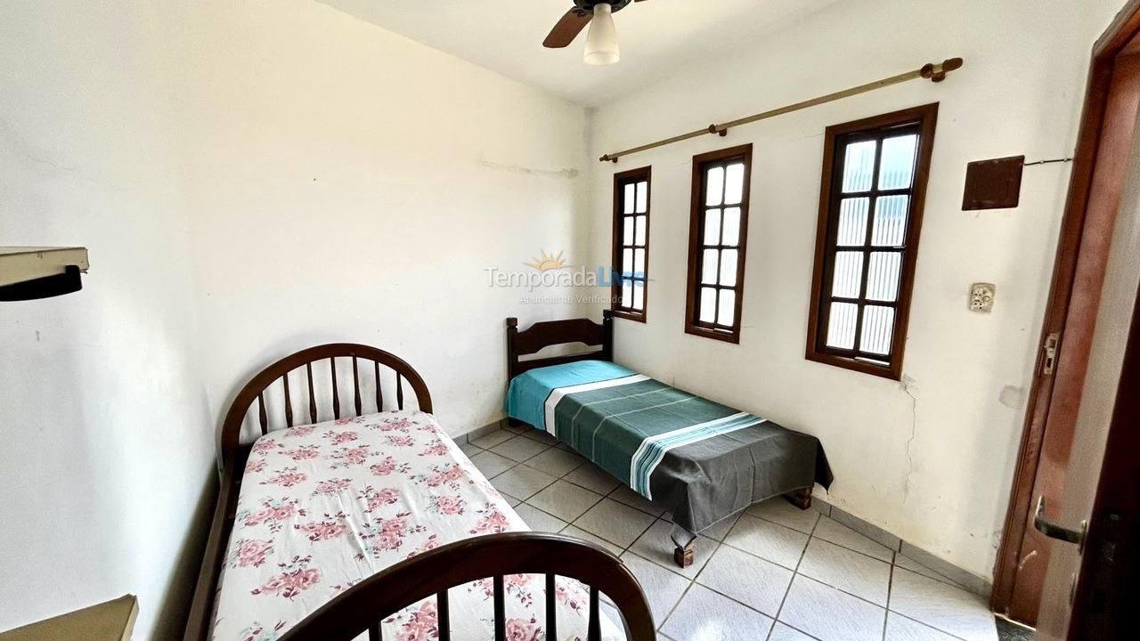 Casa para aluguel de temporada em Itanhaém (Praia do Satélite)
