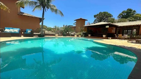 Casa na praia em Búzios c/piscina e churrasqueira com campo de futebol