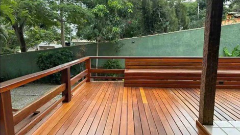 Casa na praia em Búzios c/piscina e churrasqueira com campo de futebol