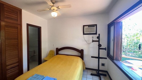 Casa na praia em Búzios c/piscina e churrasqueira com campo de futebol