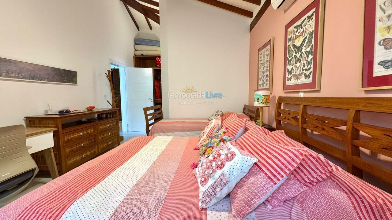 Casa para aluguel de temporada em São Sebastião (Praia da Baleia)