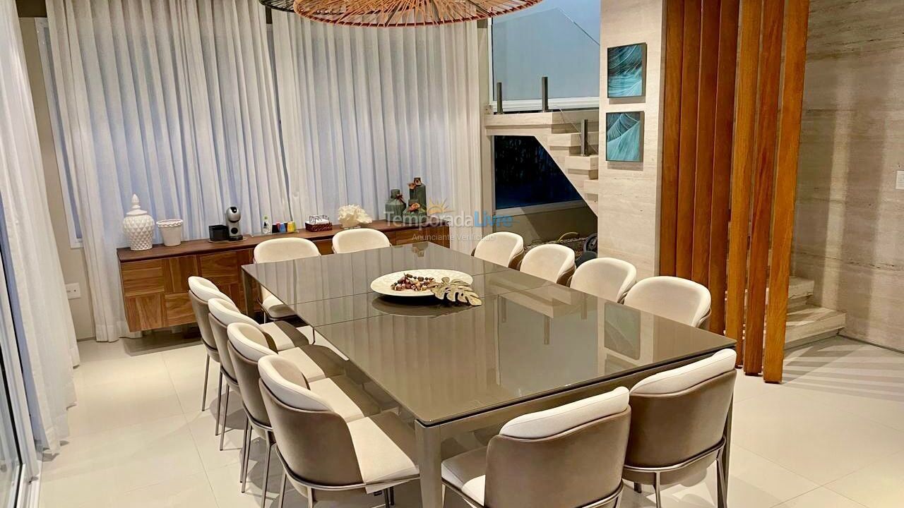 Casa para aluguel de temporada em São Sebastião (Praia da Baleia)