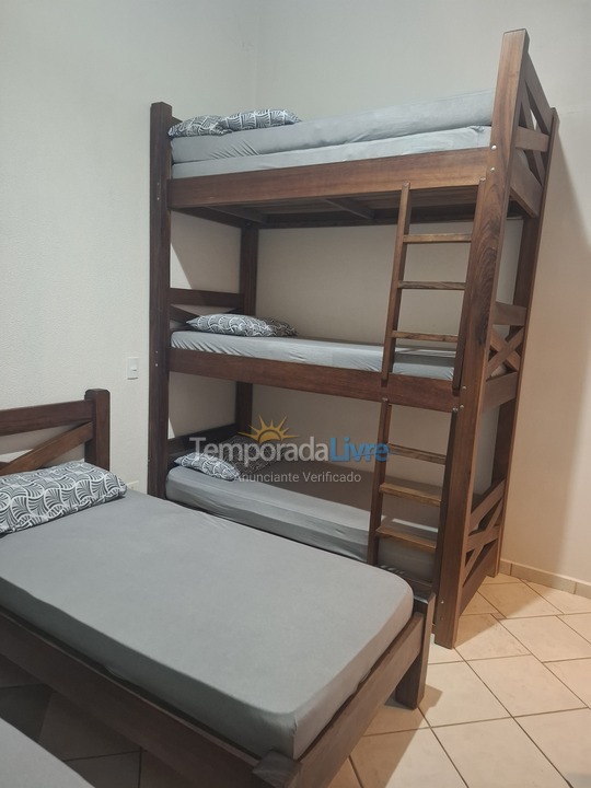 Casa para alquiler de vacaciones em Bertioga (Condominio Morada da Praia)