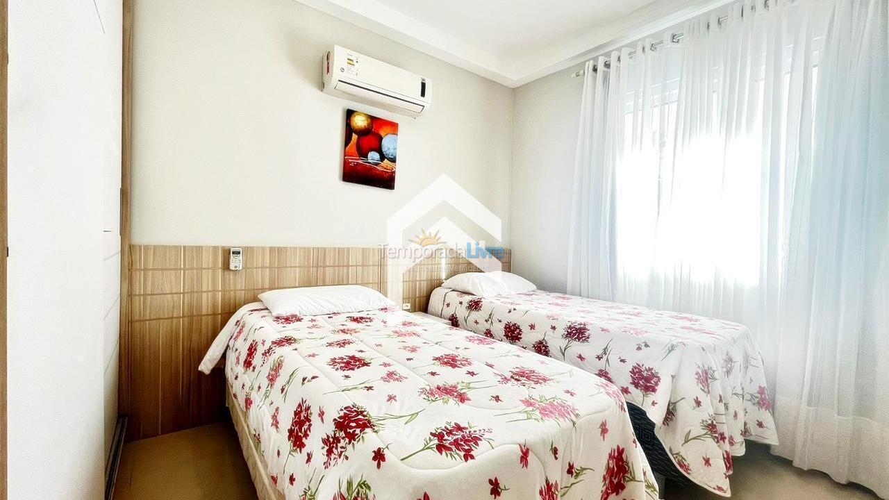 Casa para aluguel de temporada em Bombinhas (Canto Grande)