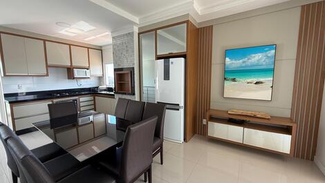 254 - Cobertura duplex com 3 suítes próximo a praia de Bombinhas