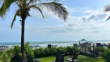 Camburi Beach - Beachfront Condominium