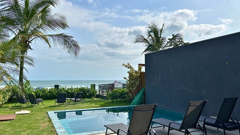 Camburi Beach - Beachfront Condominium
