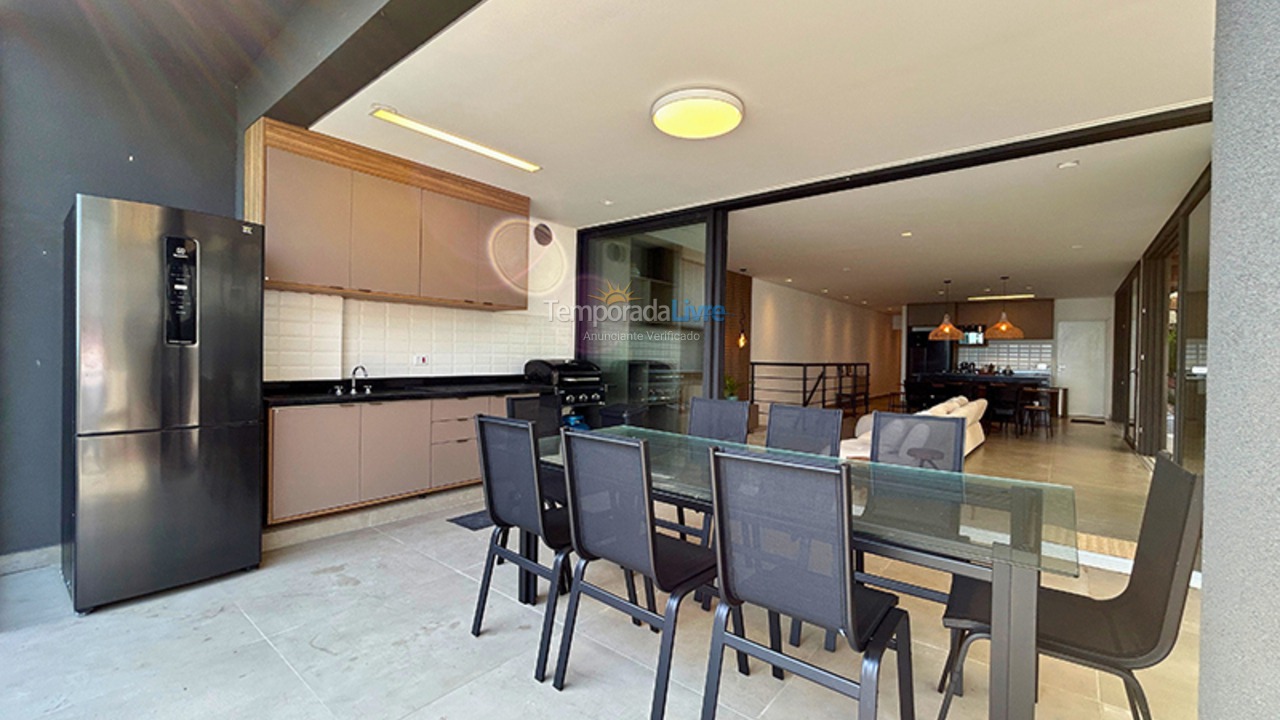 House for vacation rental in São Sebastião (Camburi)