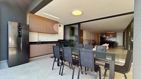 Camburi Beach - Beachfront Condominium