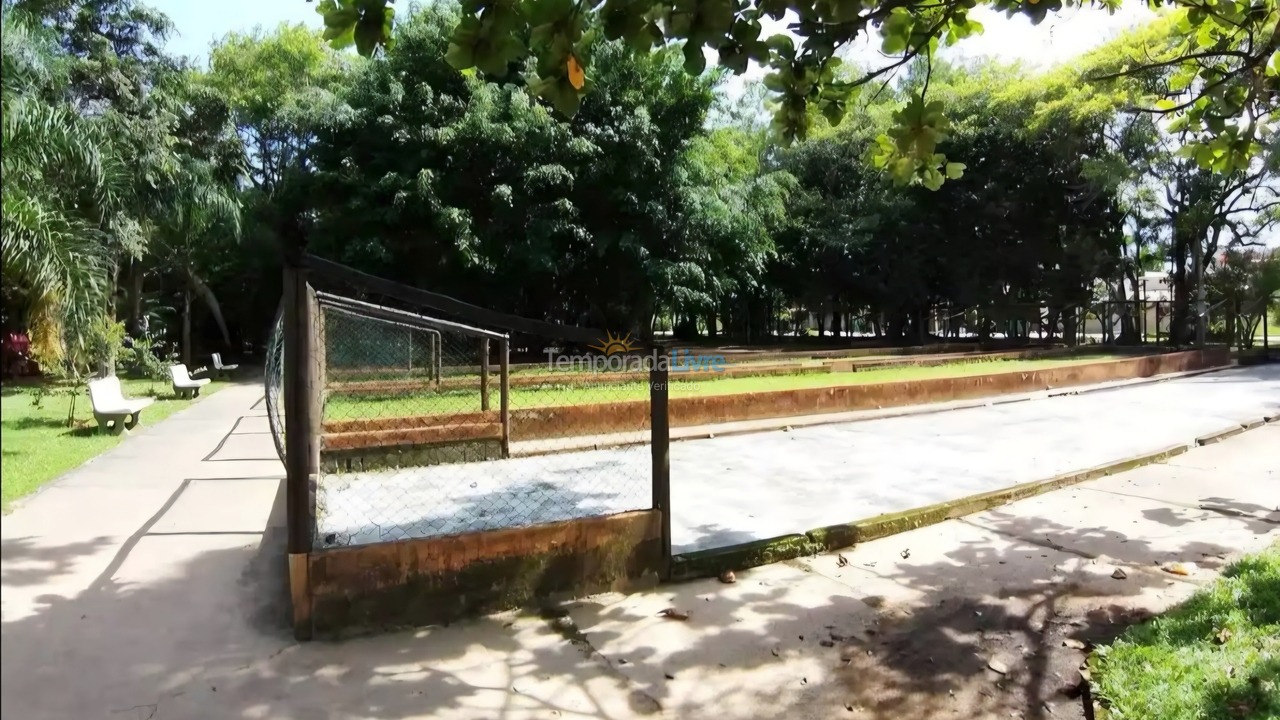 Casa para alquiler de vacaciones em Caraguatatuba (Praia da Mococa)