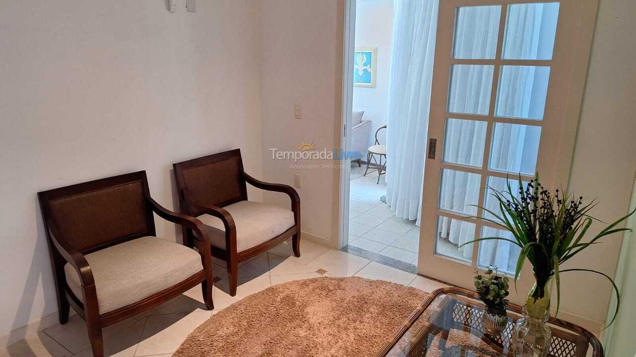 Apartamento para aluguel de temporada em Bombinhas (Praia de Bombas)